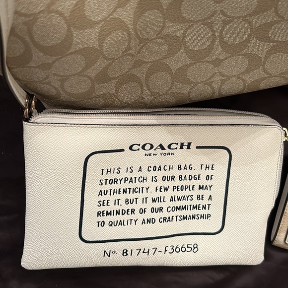 EUC Coach Reversible Tote With Attached Pouch, Wallet, Duster. - Picture 6 of 6